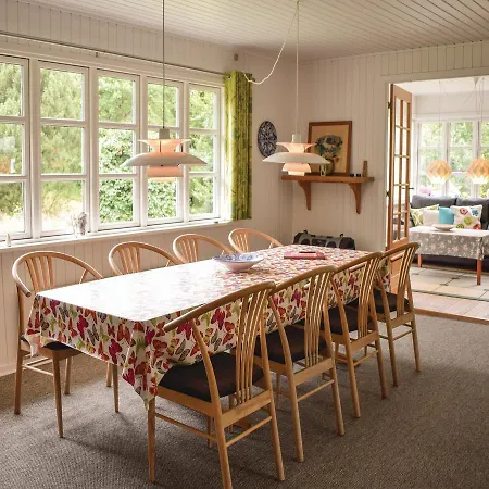 Four-bedroom Holiday In Ebeltoft
